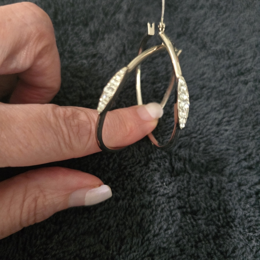 5 EARINGS - Picture 3 of 8